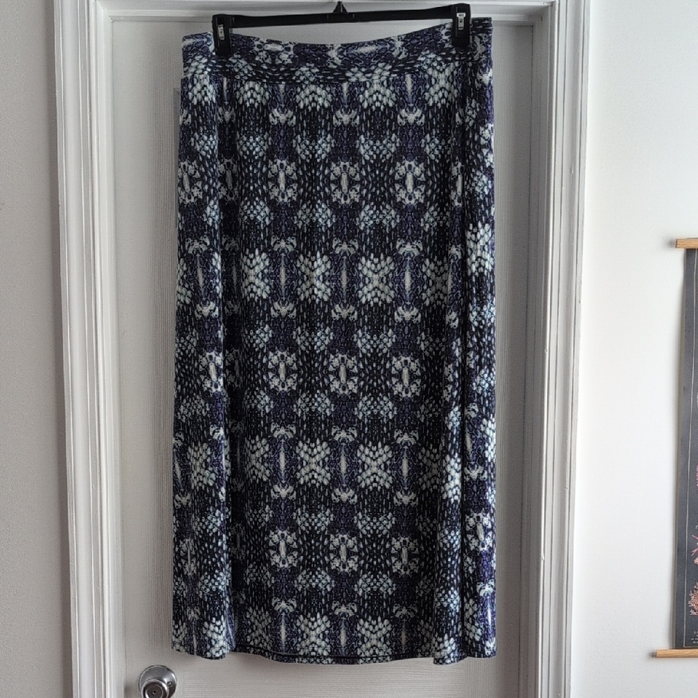 Roz & Ali Navy and Cream Maxi Skirt